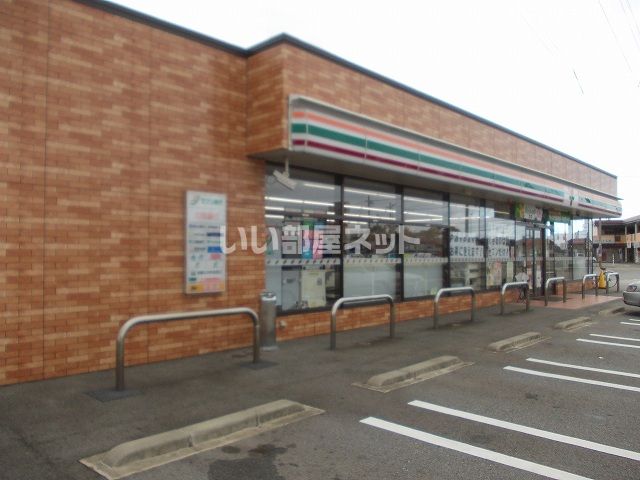 コンビニ　セブンイレブン 高岡蓮花寺店（コンビニ）まで571m