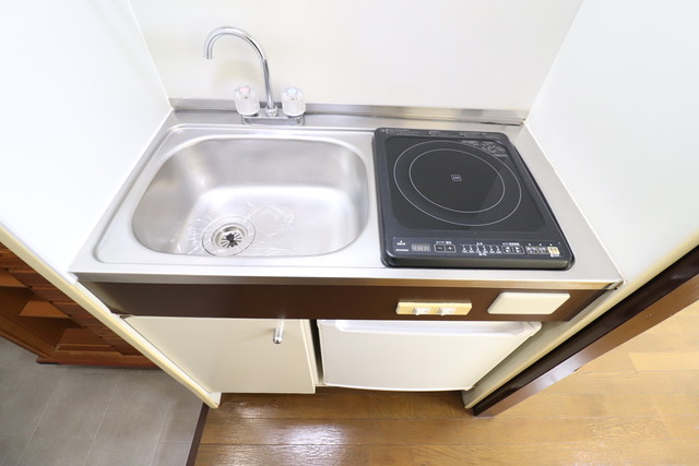 キッチン　ＩＨコンロ１口＆ミニ冷蔵庫付