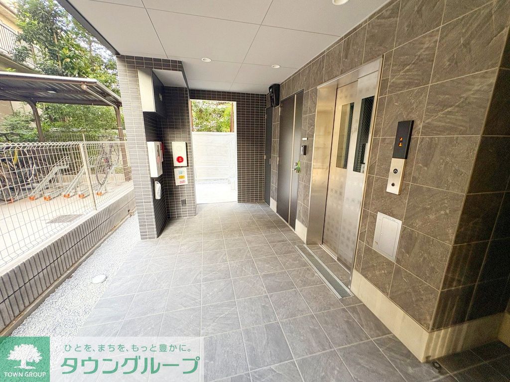 エントランス　お問合せはタウンハウジングまで！※現地待合わせ相談可能