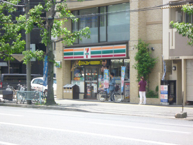 コンビニ　セブンイレブン広島白島中町店（コンビニ）まで400m