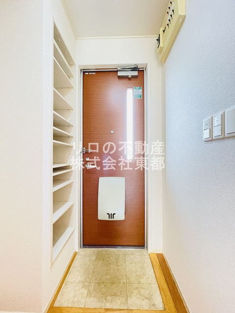 玄関　すっきりシンプルな玄関スペースです！