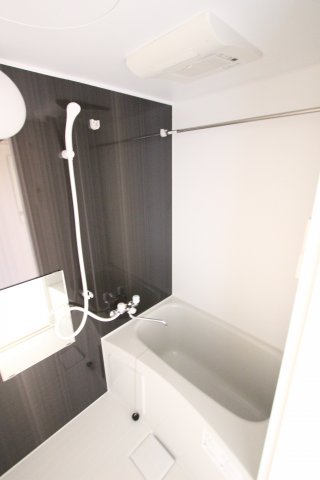 バス・シャワールーム　※同タイプ参考写真になります。