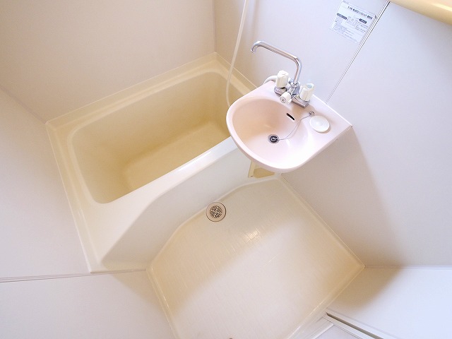 その他設備　洗面台付き