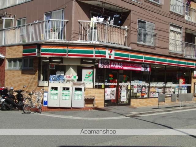コンビニ　セブンイレブン（コンビニ）まで216m