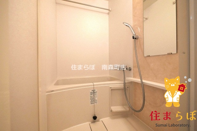 バス・シャワールーム　「見た目じゃなく、心に“しっくりくる”を大切に。」