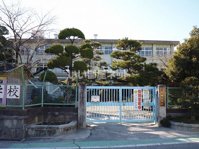 小学校　奈良市立平城小学校（小学校）まで510m