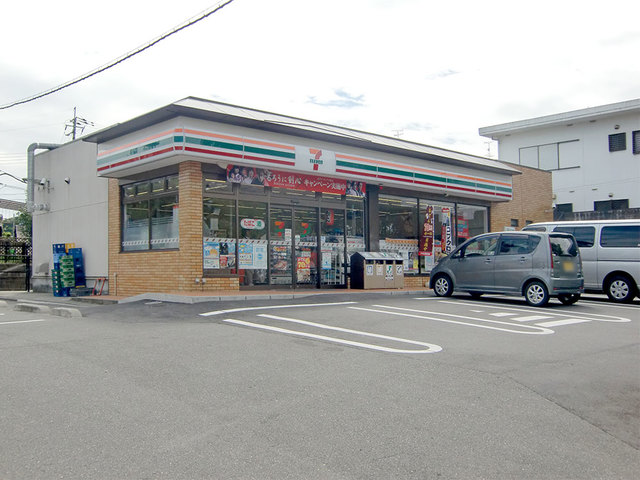 コンビニ　セブンイレブン八幡市男山指月店（コンビニ）まで703m