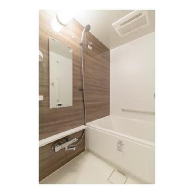 バス・シャワールーム　※写真は同タイプ住戸です。