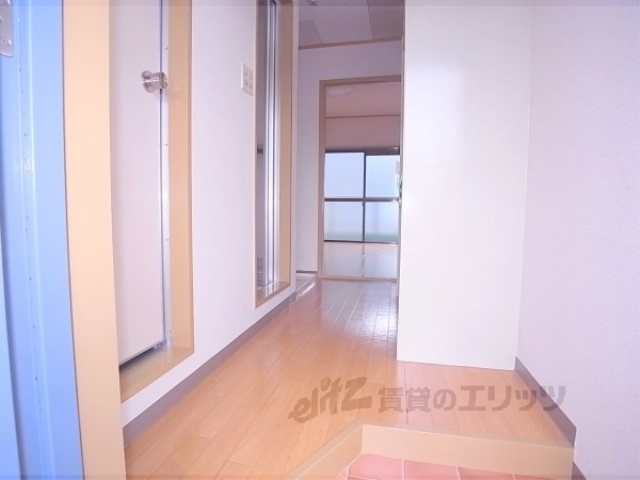 その他部屋・スペース　玄関前まで日差しが届いております