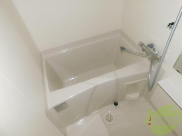 バス・シャワールーム　このお風呂なら１日の疲れも取れますね。