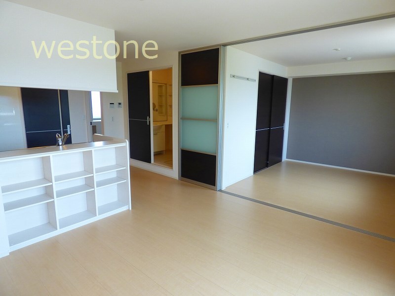 居室・リビング　明るいＬＤＫ