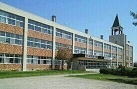 小学校　滝川市立東小学校（小学校）まで1600m