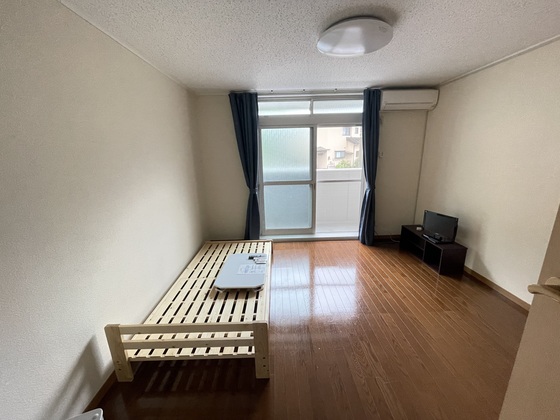 居室・リビング　※他の部屋の写真になります。