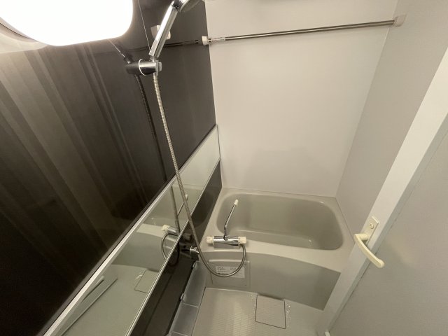 バス・シャワールーム　日々の疲れを癒すお風呂付です