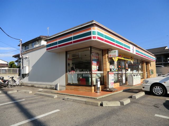コンビニ　セブンイレブン松戸東部小学校前店（コンビニ）まで750m