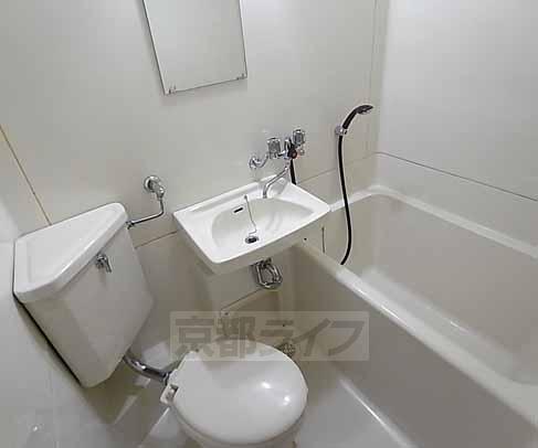 バス・シャワールーム　ユニットバスです