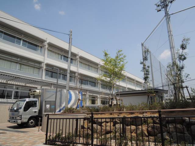 中学校　赤塚第二中学校（中学校）まで959m