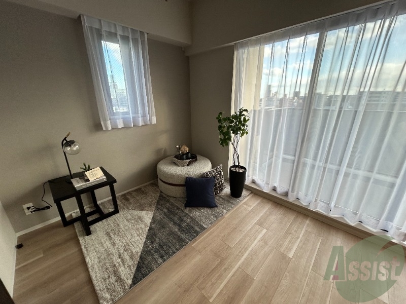 その他部屋・スペース　４．１帖の洋室です。大きめのベッドも問題なく置けますね。