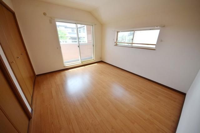 その他部屋・スペース　★２面採光の洋室★