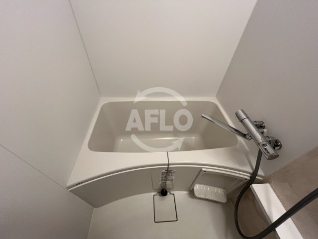 バス・シャワールーム　エスリード新大阪ザ・プレミアEAST　浴室