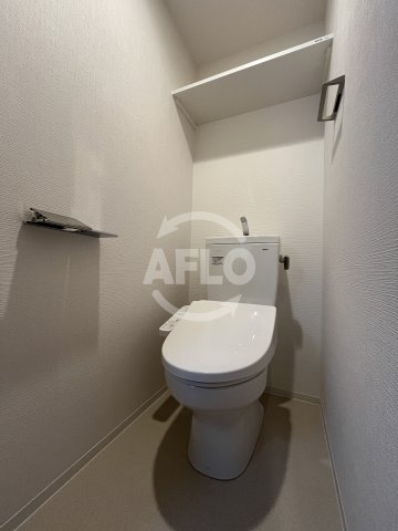 トイレ　エスリード新大阪ザ・プレミアEAST　トイレ