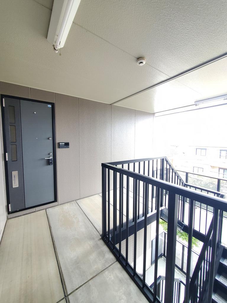セキュリティ　玄関はダブルキー！