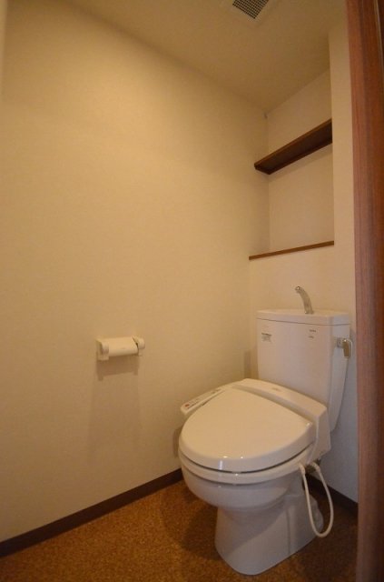 トイレ　別号室の写真です