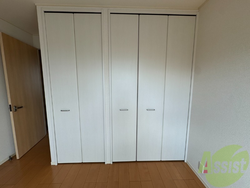 収納　洋室のクローゼット。広さは十分そうです。