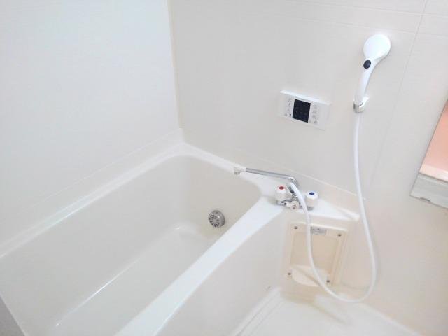 バス・シャワールーム　ゆったり過ごせるお風呂です