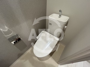 トイレ　ルフォンプログレ堺筋本町タワーレジデンス　トイレ