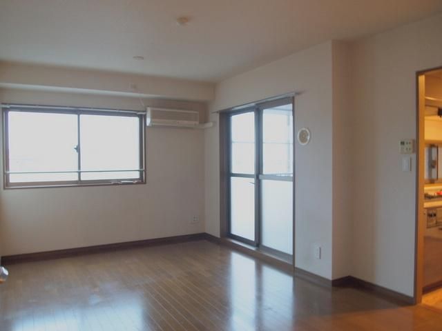 居室・リビング　★買い物施設充実の駅近物件★