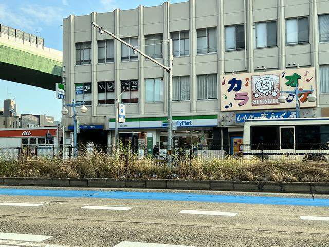 コンビニ　ファミリーマート（コンビニ）まで60m