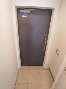 玄関　※別部屋参考写真