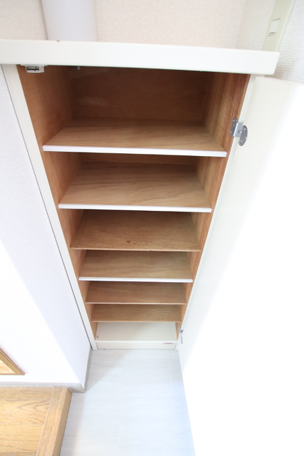 玄関　シューズボックス