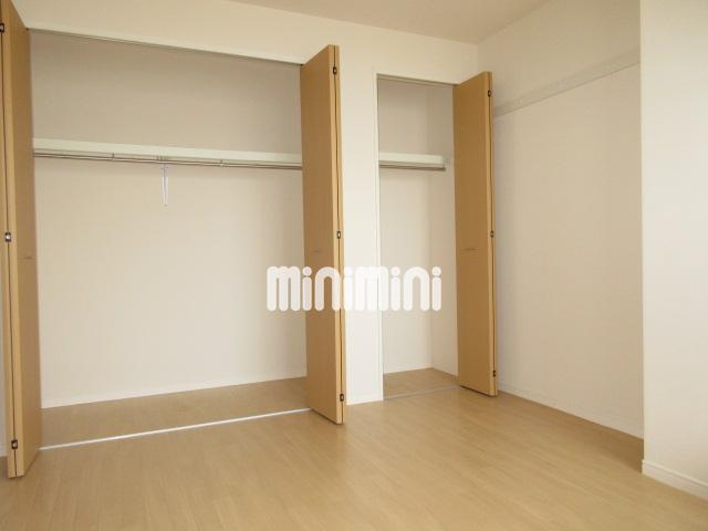 収納　たくさん収納できるクローゼットです。