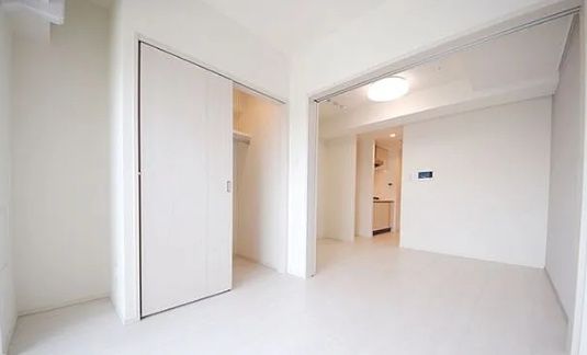 居室・リビング　☆明るい居間☆