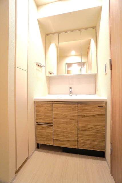 洗面設備　※写真は同タイプ住戸です。