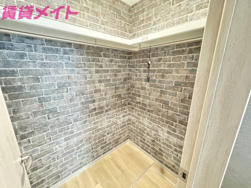 収納　同型参考写真