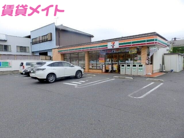 コンビニ　セブンイレブン桑名江場店（コンビニ）まで432m