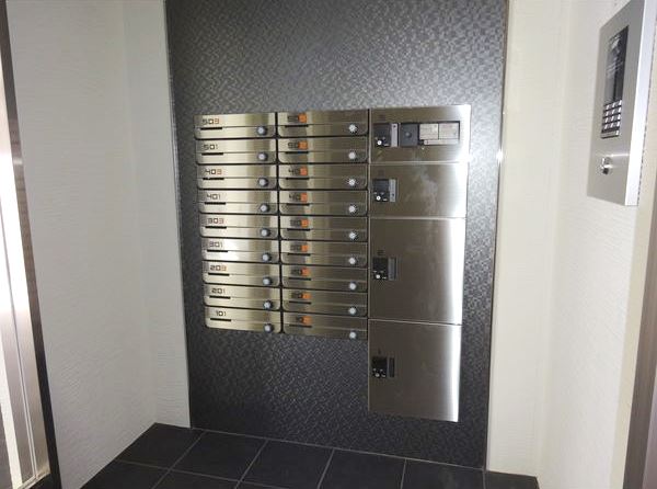 ロビー　宅配BOX完備