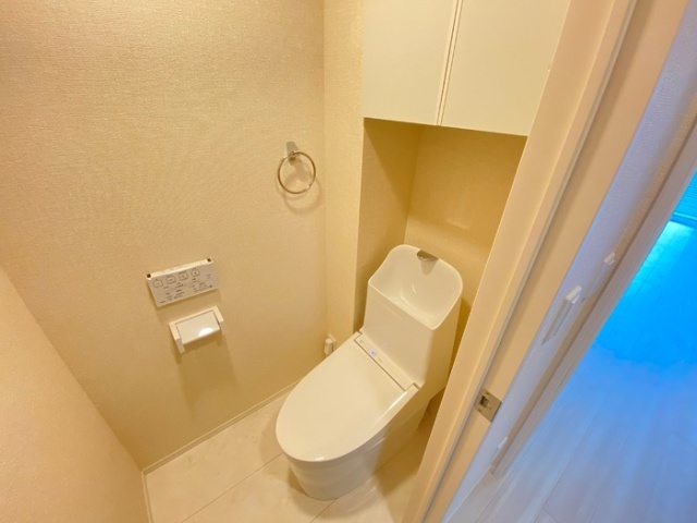 トイレ　温水洗浄便座