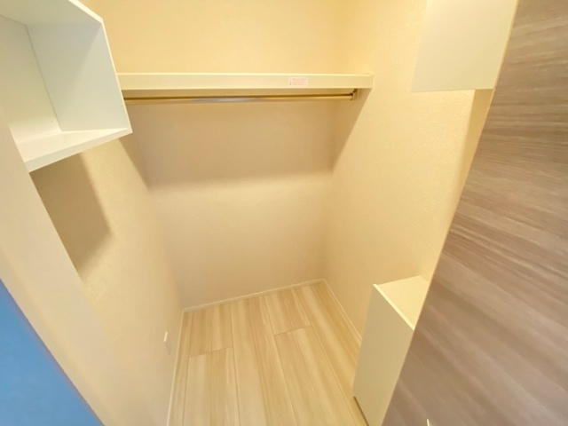 収納　６．１帖洋室のＷＩＣ