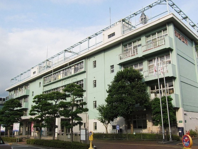 役所　横浜市栄区役所（役所）まで2088m