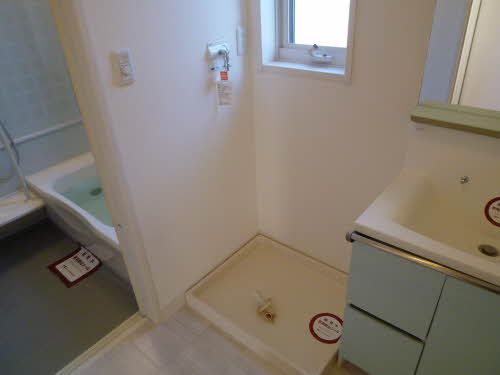 洗面設備　洗濯機置き場