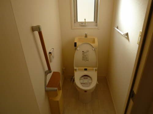 トイレ　洗浄機能付き便器