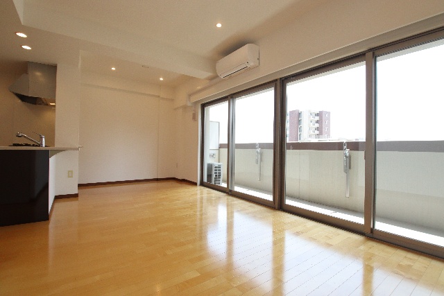 居室・リビング　※別室の参考写真の為、現況優先です。