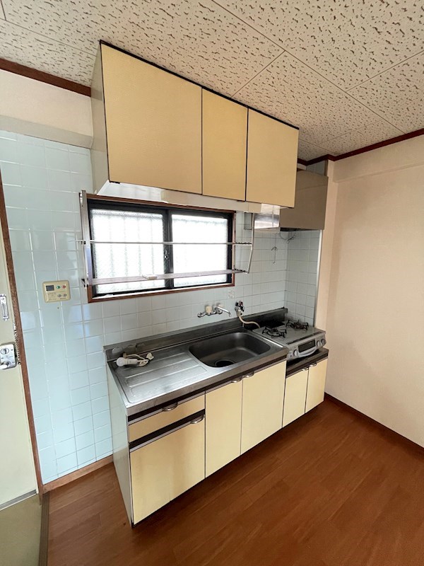 キッチン　コンパクトなキッチンで掃除もラクラク