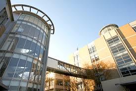 図書館　神戸常盤大学図書館（図書館）まで784m