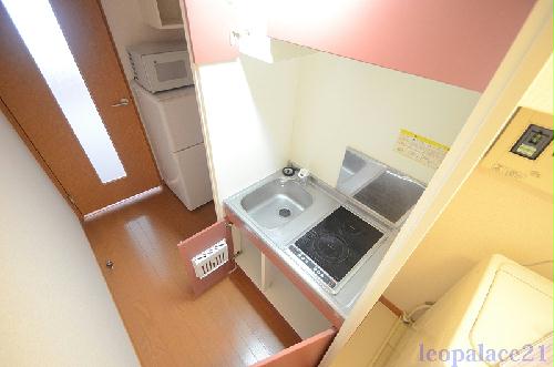 キッチン　同シリーズの類似となります。現況を優先致します。