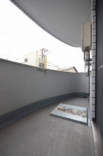 バルコニー　別号室の写真です（反転）